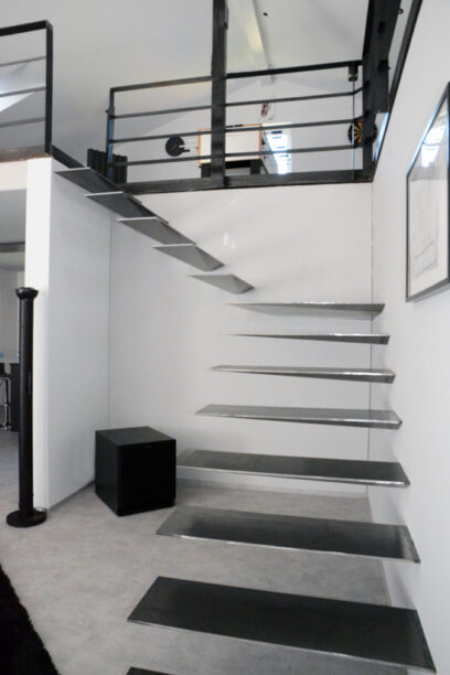 Kragarmtreppe aus Metall
