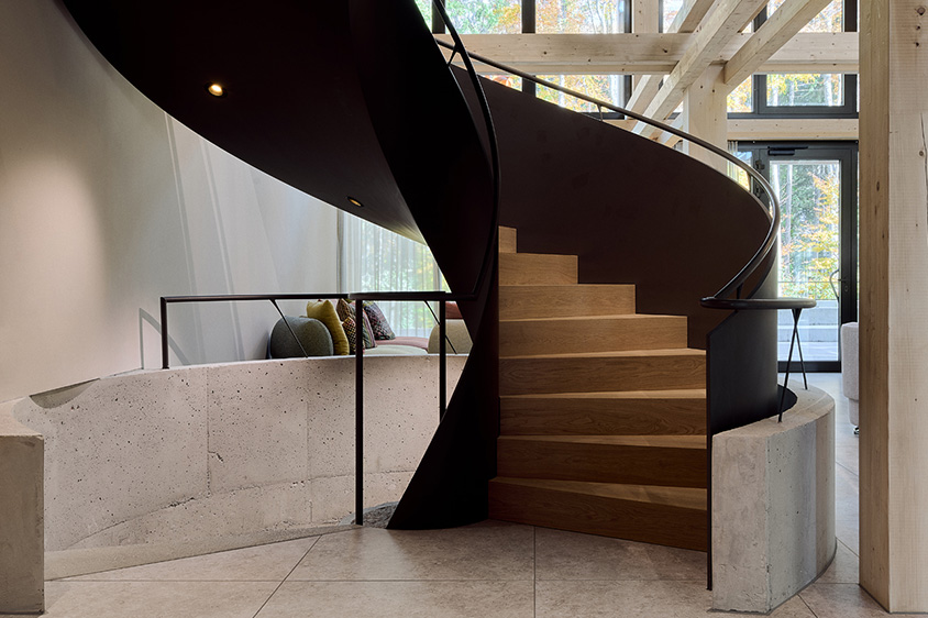 Treppe im Hotel von spitzbart treppen - Kombination aus Stahl und Holz